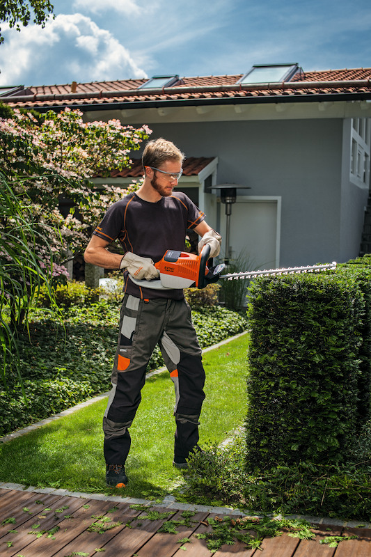 Perfekcyjny Żywopłot: Nożyce STIHL i Porady od NEL-TECH